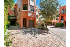 3471 Main Hwy, Miami, FL 33133, Sold 01/29/16