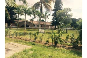 5101 SW 122nd Ave, Miami, FL 33175, Sold 01/27/16
