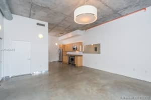 2001 Meridian Ave, Miami Beach, FL 33139, Sold 09/30/16