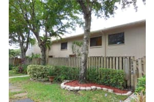 5038 S University Dr, Davie, FL 33328, Sold 06/28/16