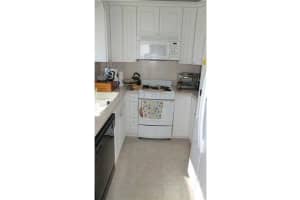 1010 S Ocean Blvd, Pompano Beach, FL 33062, Sold 12/09/15
