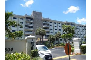 800 NE 195th St, Miami, FL 33179, Sold 04/26/16