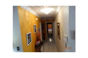 7647 NW 181st St, Hialeah, FL 33015, Sold 01/29/16