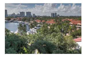 3610 Yacht Club Dr, Miami, FL 33180, Sold 05/18/16
