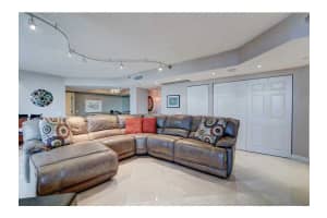 3610 Yacht Club Dr, Miami, FL 33180, Sold 05/18/16