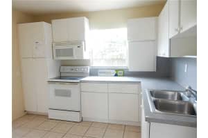 10001 NW 28th Terrace, Doral, FL 33172, Sold 12/22/15