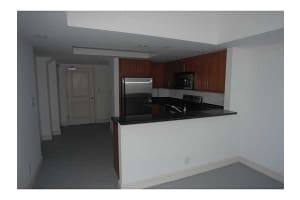 101 E Flagler St, Miami, FL 33131, Sold 01/13/16