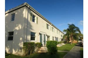 445 NW 84th St, Miami, FL 33150, Sold 03/24/16