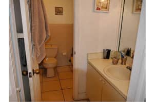 8425 NW 8th St, Miami, FL 33126, Sold 12/10/15