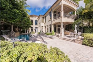 4026 Island Estates Dr, Miami, FL 33160, Sold 03/30/16