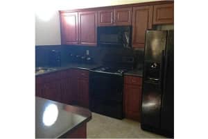 10132 NW 7th St, Miami, FL 33172, Sold 07/22/16