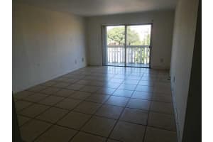 15221 NE 6th Ave APT A306, Miami, FL 33162, Sold 04/18/16