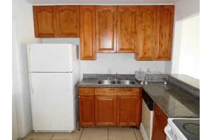 15221 NE 6th Ave APT A306, Miami, FL 33162, Sold 04/18/16