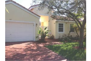 685 SW 198th Terrace, Pembroke Pines, FL 33029, Sold 03/08/16
