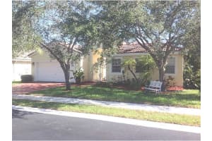 685 SW 198th Terrace, Pembroke Pines, FL 33029, Sold 03/08/16
