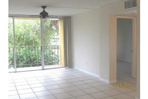 8841 W Flagler St, Miami, FL 33174, Sold 02/08/16