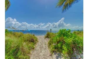 881 Ocean Dr, Key Biscayne, FL 33149, Sold 01/12/16