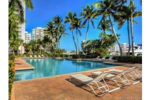 3610 Yacht Club Dr, Miami, FL 33180, Sold 03/30/16