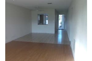 9426 Oakburst Ln B4, Tamarac, FL 33321, Sold 04/01/16