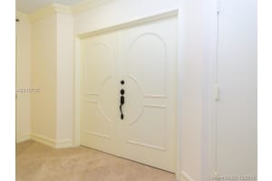 19333 Collins Ave, Sunny Isles Beach, FL 33160, Sold 09/29/16