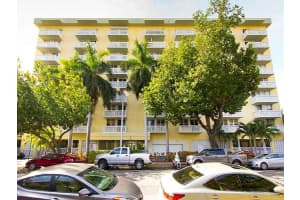 1020 Meridian Ave, Miami Beach, FL 33139, Sold 01/26/16