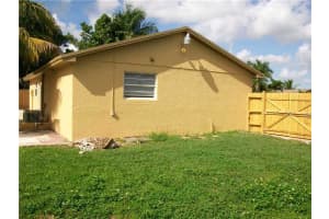 1666 SW 3rd Ct, Homestead, FL 33030, Sold 01/08/16