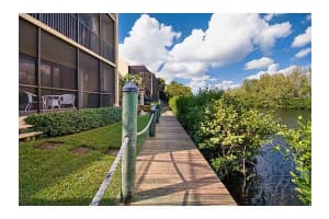 6126 Paradise Point Dr, Palmetto Bay, FL 33157, Sold 01/25/16