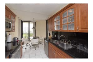 20185 E Country Club Dr, Miami, FL 33180, Sold 03/04/16