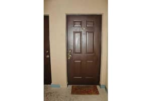 17405 NW 75th Pl, Hialeah, FL 33015, Sold 02/19/16