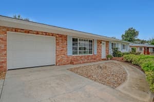 24 Pinetree Circle, Tequesta, FL 33469 Sold 05/04/26