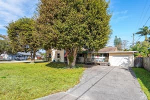 4558 Bonanza Road, Lake Worth, FL 33467 - MLS#B26000024