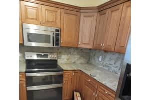 10714 Kasmir Court, Boynton Beach, FL 33437 - MLS#B26000105