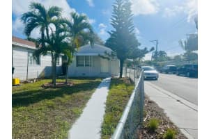 602 D Street, Lake Worth Beach, FL 33460 - MLS#B26000115