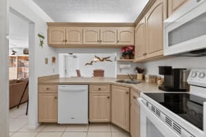 4444 NE Ocean B2 108, Jensen Beach, FL 34957, Jensen Beach, FL 34957 - MLS#B26000120