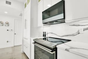 450 Federal Highway, Boynton Beach, FL 33435 - MLS#B26000126