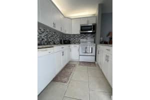 304 Miramar Lane, Palm Beach Gardens, FL 33410 - MLS#B26000137