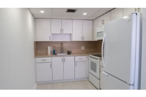 400 134th Way, Pembroke Pines, FL 33027 - MLS#B26000151