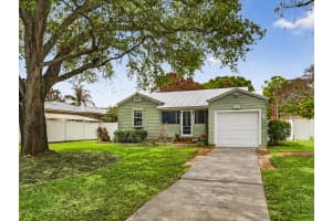 2419 19th Avenue, Vero Beach, FL 32960 - MLS#B26000158