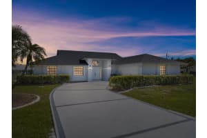1902 Gaskins Circle, Port Saint Lucie, FL 34952 - MLS#B26000223