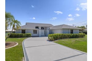 1902 Gaskins Circle, Port Saint Lucie, FL 34952 - MLS#B26000223
