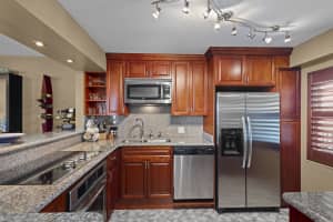 3520 Oaks Way, Pompano Beach, FL 33069 - MLS#B26000269