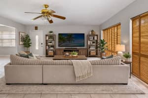 107 Weybridge Circle, Royal Palm Beach, FL 33411 - MLS#B26000292