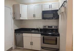 2230 56th Place, Fort Lauderdale, FL 33308 - MLS#B26000294