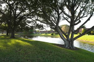 1916 19th Lane, Palm Beach Gardens, FL 33418 - MLS#B26000375