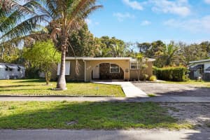 830 Ne 140th Street, North Miami, Fl 33161, North Miami