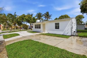 2312 Redwood Road, West Palm Beach, FL 33409 - MLS#B26000390