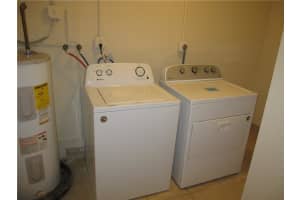 2601 68th Way, Sunrise, FL 33313 - MLS#B26000394