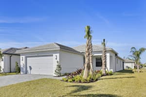 11567 SW Oceanfront, Port St. Lucie, FL 34987, Port Saint Lucie, FL 34987 - MLS#B26000397