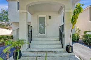9841 9th Court, Plantation, FL 33324 - MLS#B26000415