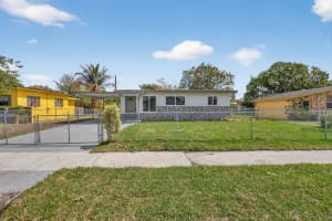 1770 26th Avenue, Fort Lauderdale, FL 33311 - MLS#B26000427